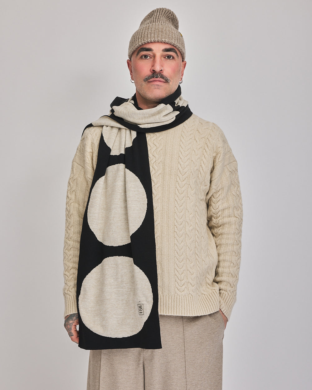 Black & Cream Dots VeloYou scarf product image 3