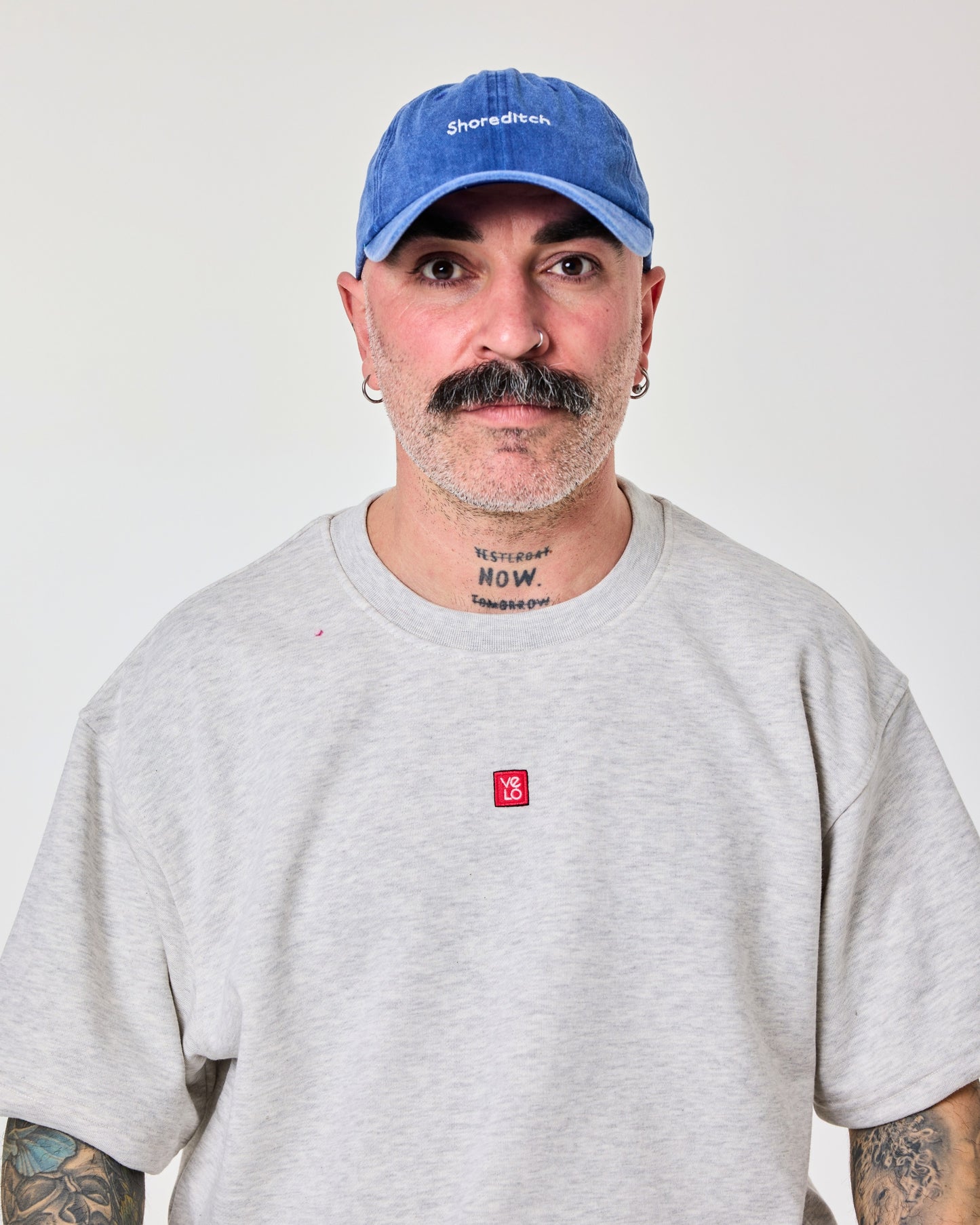 man wearing Shoreditch Blue Washed Cap