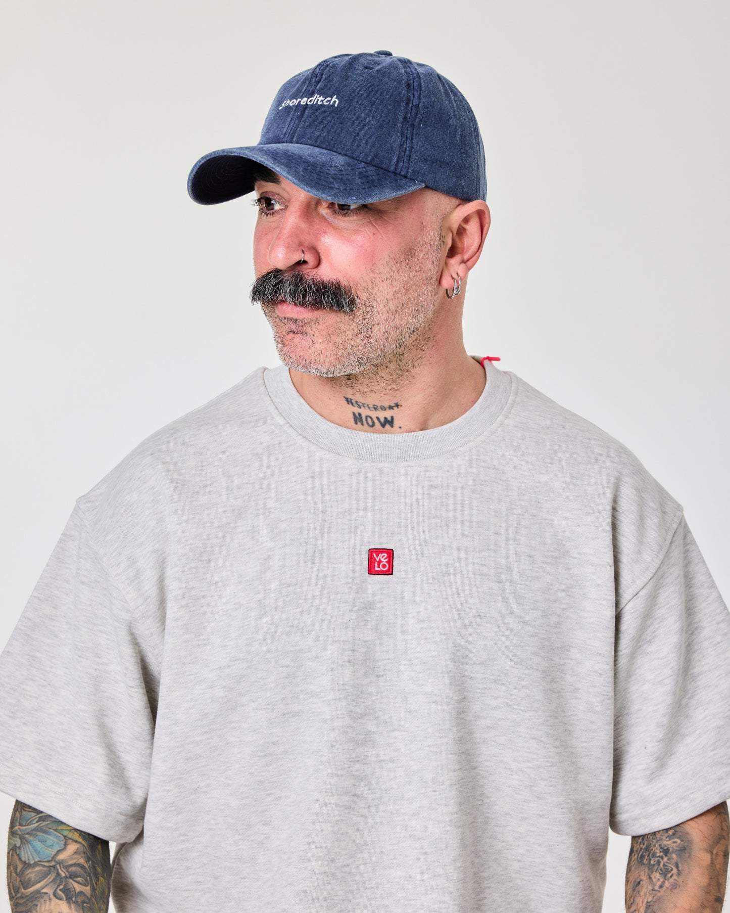 man wearing Navy Blue Shoreditch Washed Hat