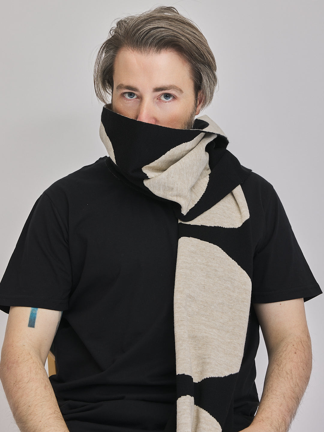 Black & Cream Dots VeloYou scarf product image 5