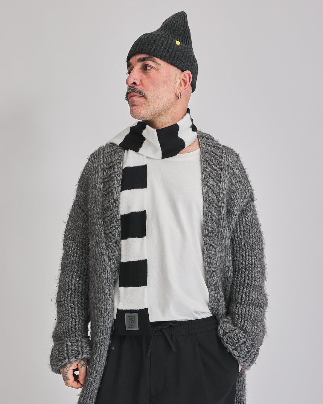 Black & White Lite VeloYou scarf product image 5