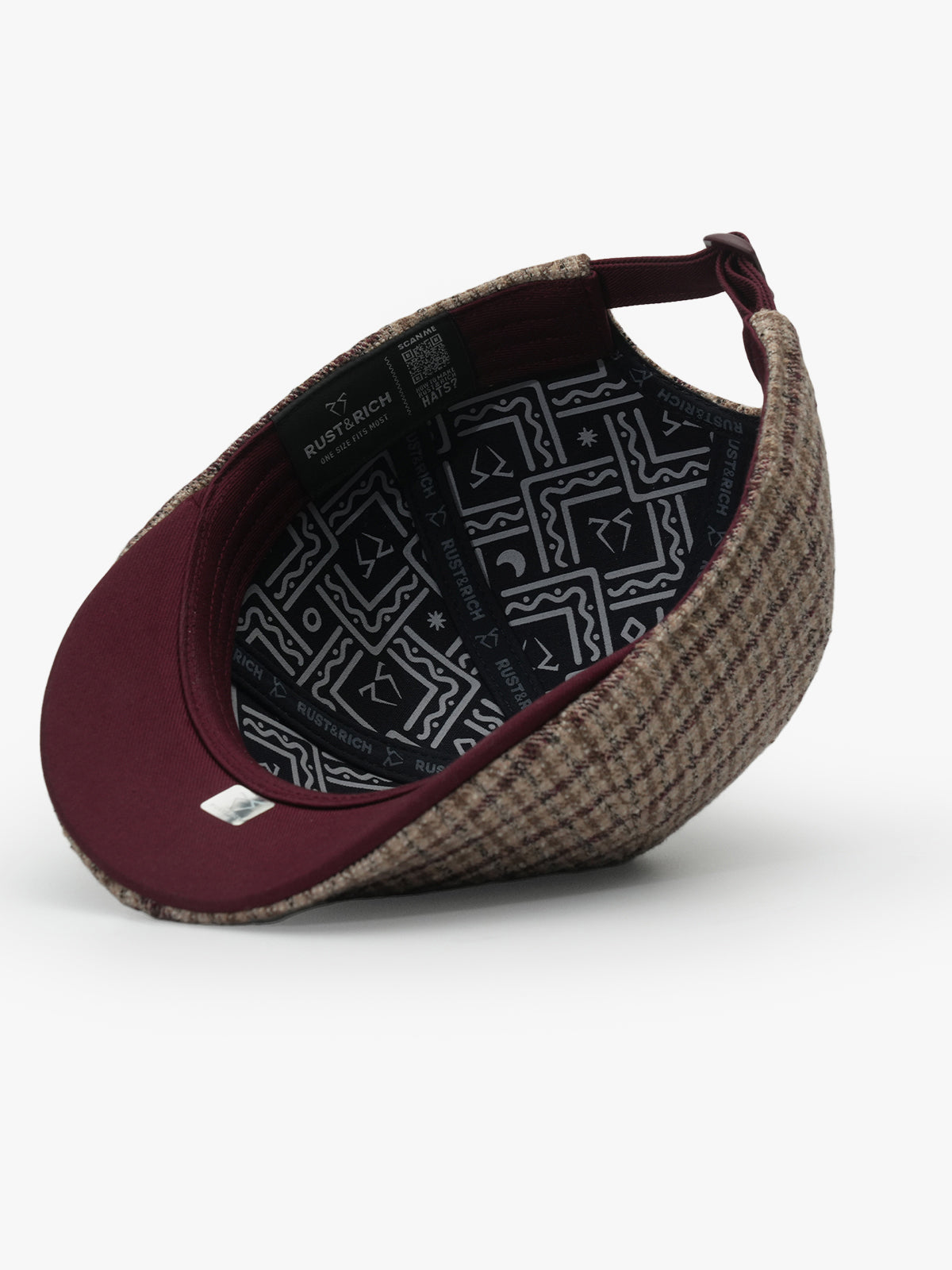 Edinburgh Beige Casket Hat on a white background