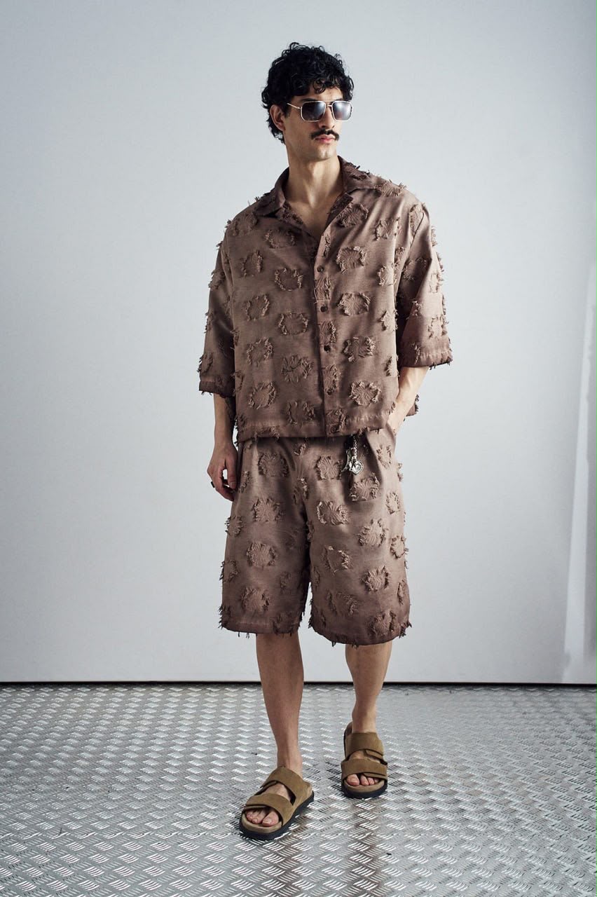 Frayed Grid Brown Set - fabric texture detail